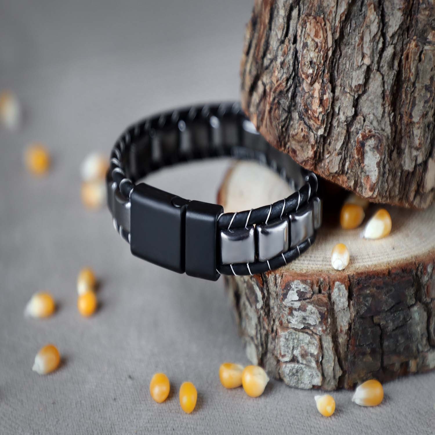 
             Ranel Takı Hematit Örmeli Deri Bileklik 38102B2D8M04 
        